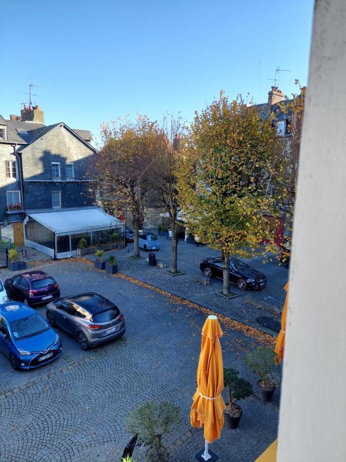 Un Brin De Fantaisie Dans Le Centre De Honfleur Appartement Buitenkant foto